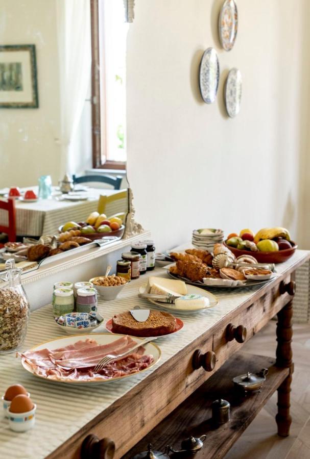 Le Vecchie Persiane - Bed & Breakfast ดิอาโนดัลบา ภายนอก รูปภาพ