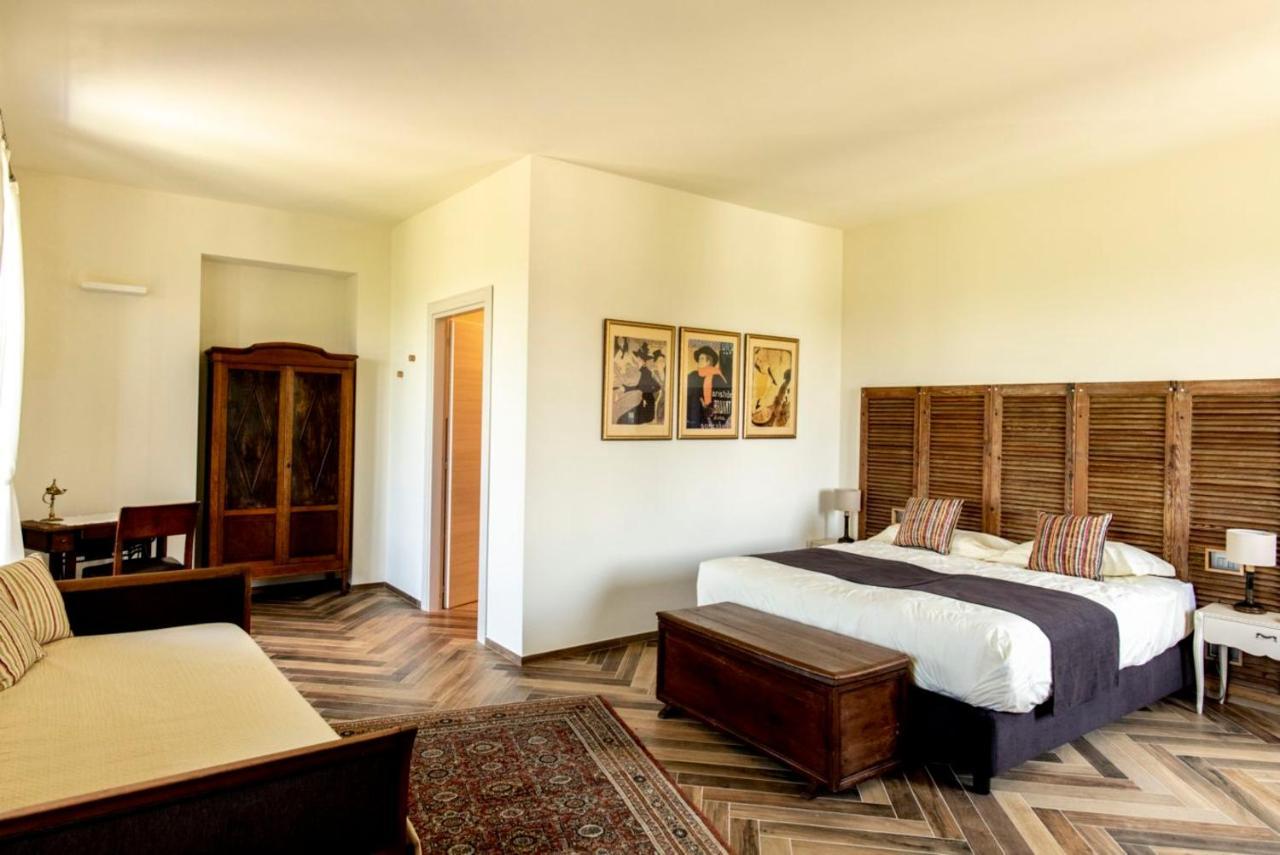 Le Vecchie Persiane - Bed & Breakfast ดิอาโนดัลบา ภายนอก รูปภาพ