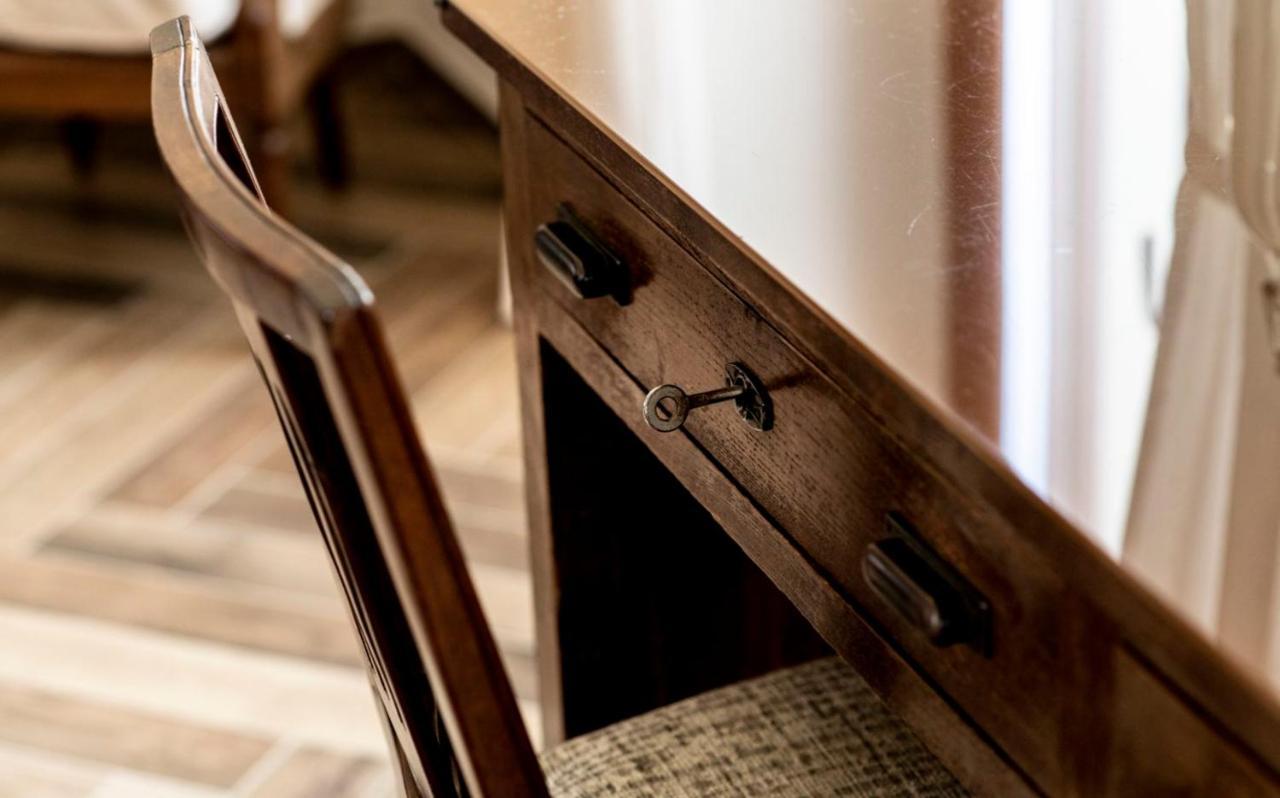 Le Vecchie Persiane - Bed & Breakfast ดิอาโนดัลบา ภายนอก รูปภาพ